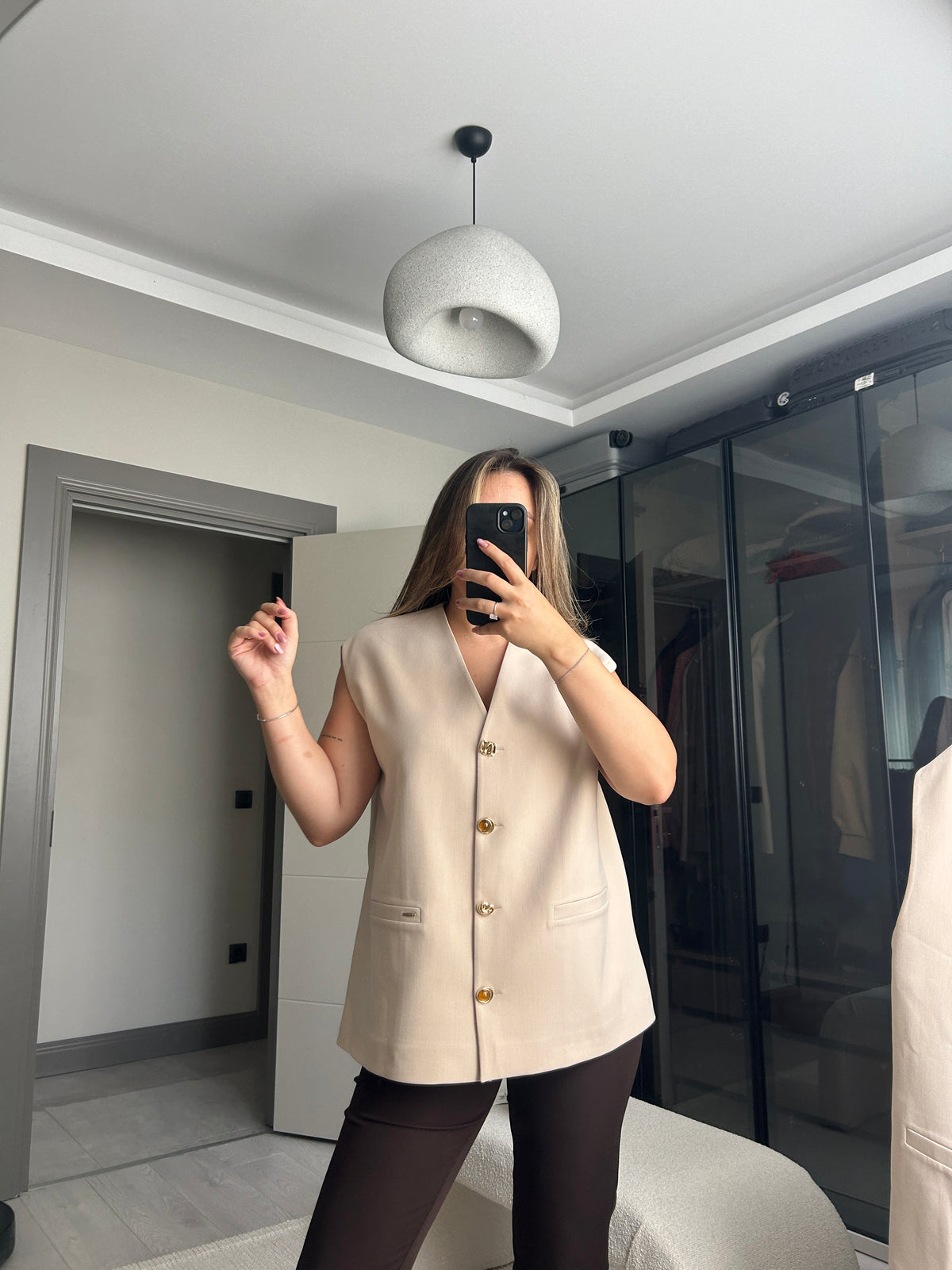 Oversize Yelek Aura — V Yaka, Gold Düğmeli